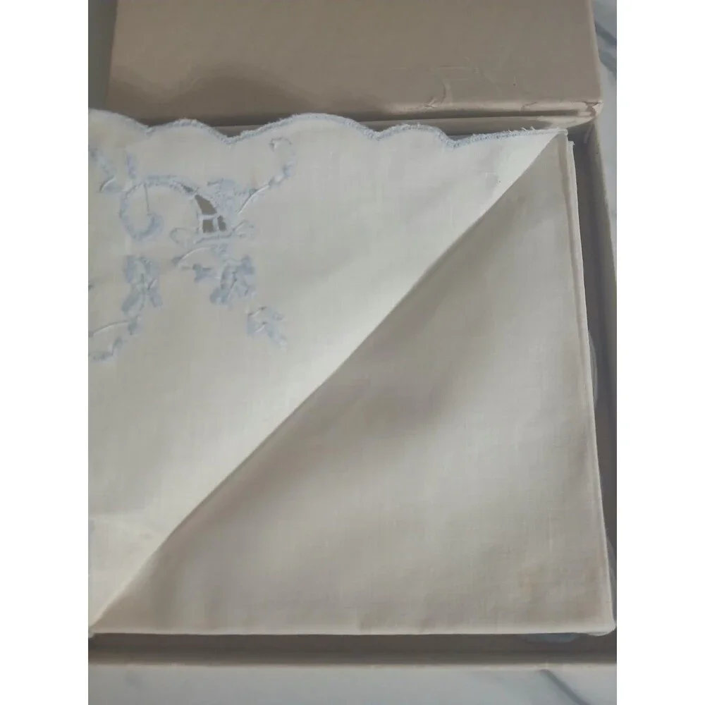 Unbranded vintage cloth
